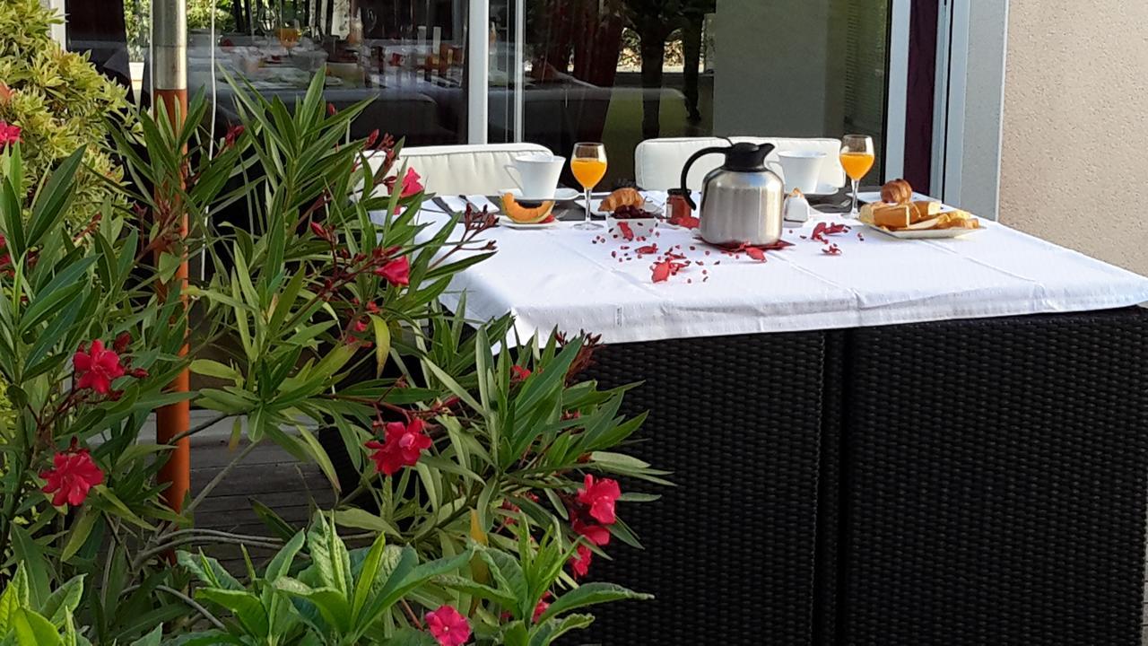 Les Deux Chenes Acomodação com café da manhã La Chapelle-Sur-Erdre Exterior foto